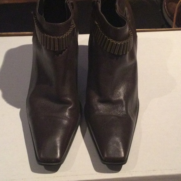 Nine West boots - Picture 2 of 11